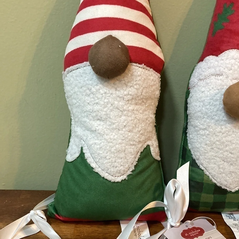 NEW ST. NICHOLAS SQUARE CHRISTMAS GNOME SHAPED 3 PACK PILLOW SET